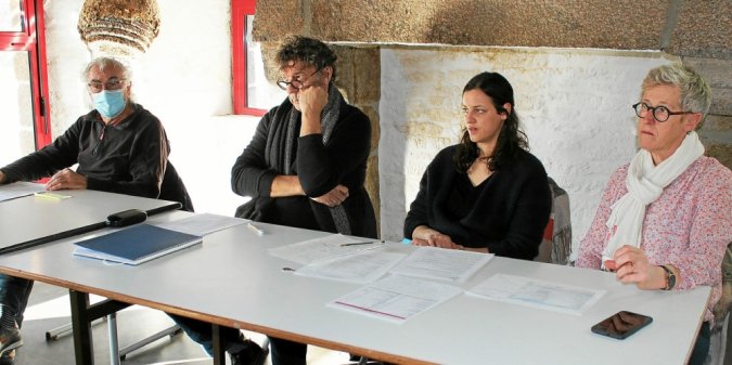 Le bureau est collégial : Pascale Dluz, Sylvie Kerbiriou Bernard, Amélie Roguès, Priscilla Guizou, Monique Amathieur, Sylvain Loisel, Patrice Mingam, Claude Talabardon et Ernest Le Bris (ici à gauche)